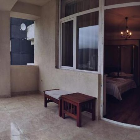 1 Bedroom Unit With Patio Tbilisi Exterior foto