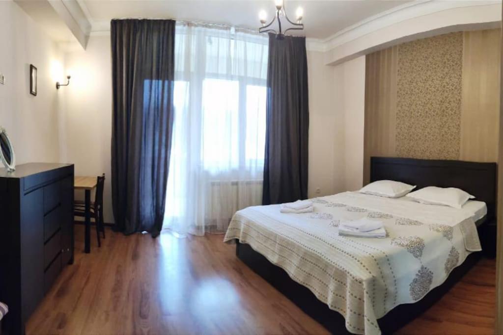 1 Bedroom Unit With Patio Tbilisi Exterior foto